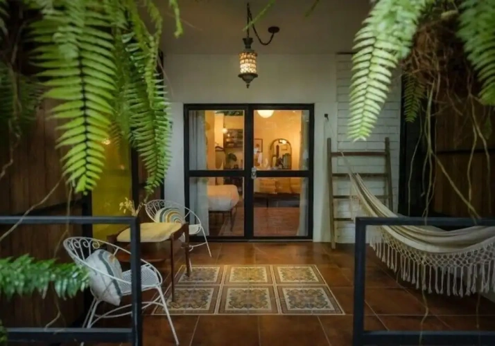 Deluxe Studio
