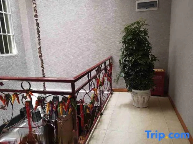 Yuetu Business Hotel