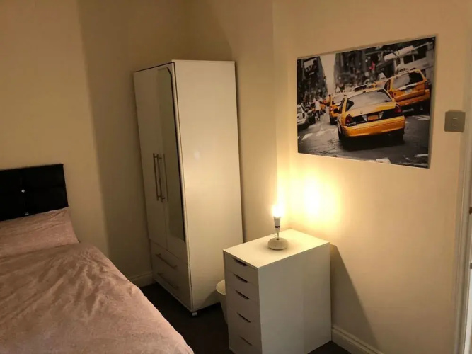 Seymour Place Apartment