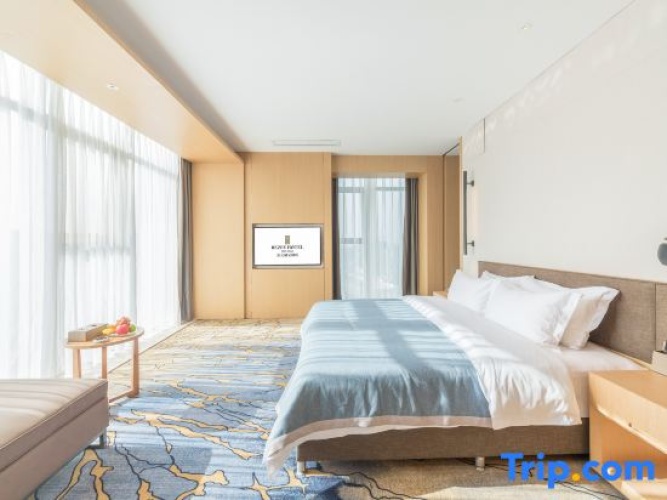 Deluxe Double Suite