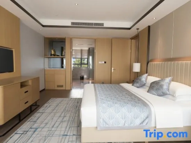 Executive Suite with river view