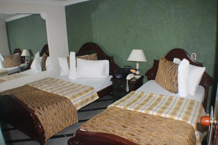 Lafont Park Hotel
