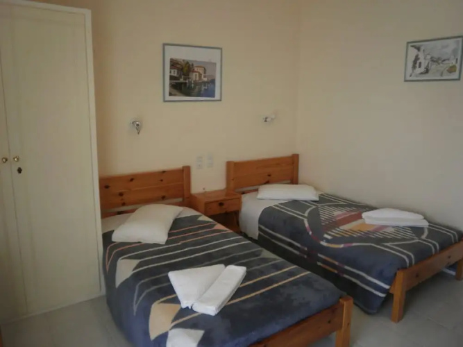 Polyxenis Rooms