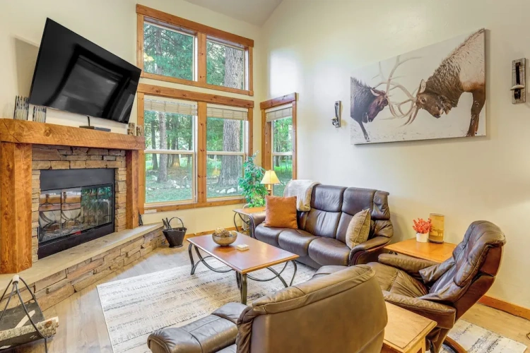 3 Bedrooms Apartment