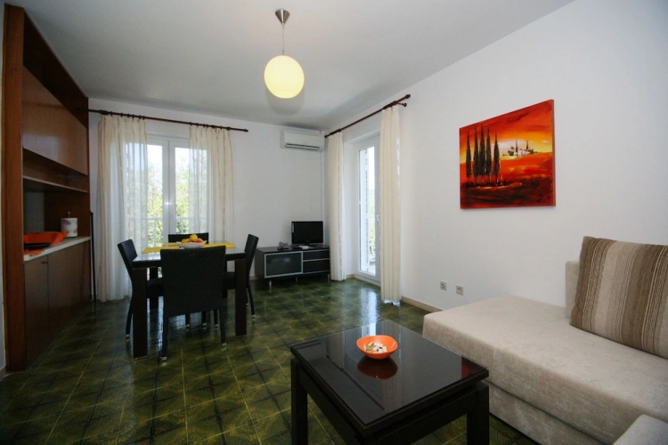 Quadruple Family Apartment