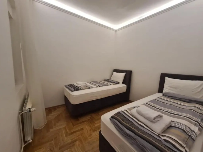 2 Bedrooms Apartment