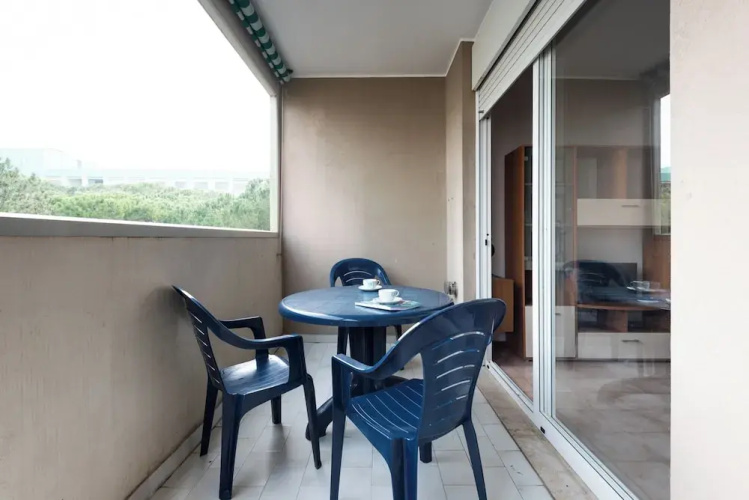 Bright Apartment Just Steps From the Beach