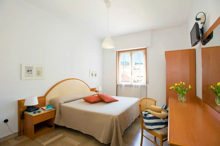 Economy room