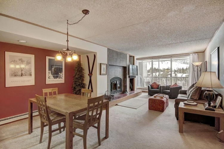 2092 The Pines