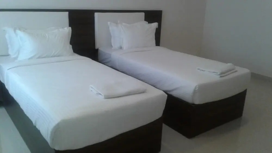 Mint Brookefield Suites