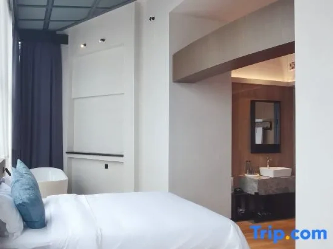 Grand room