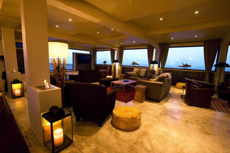 Pelican Point Lodge