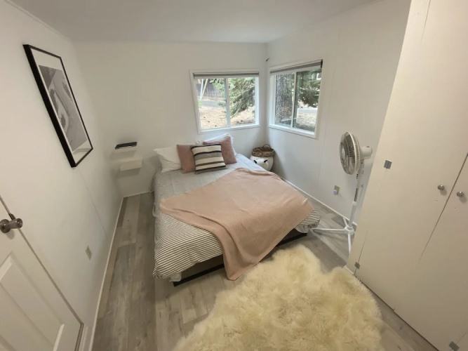 Lake House Bungalow