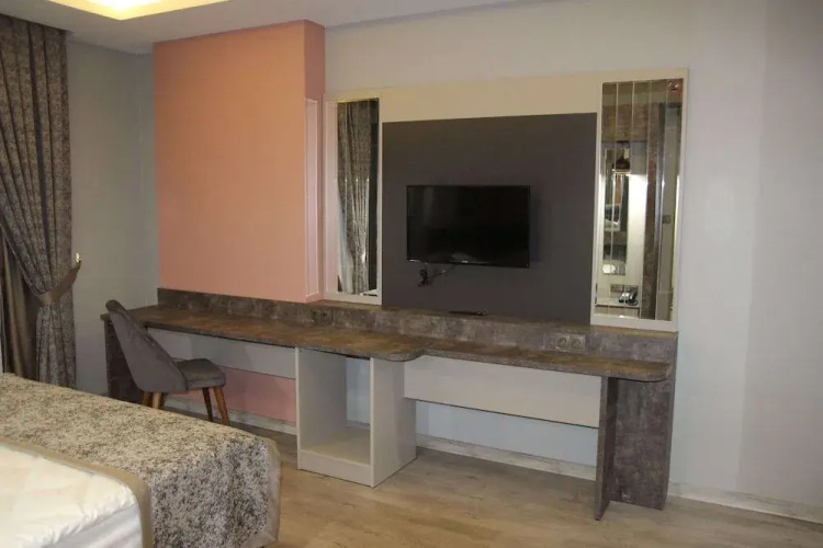Ereza Otel