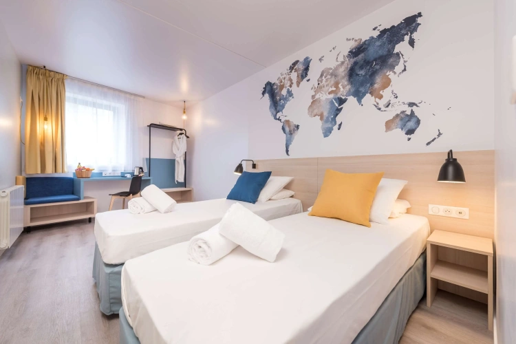 Standard Twin room