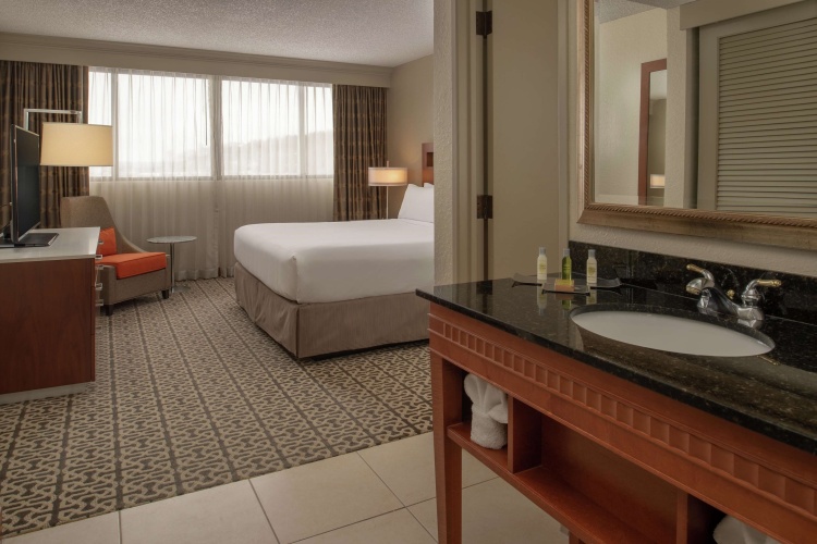 DoubleTree Suites by Hilton Hotel Seattle Airport - Southctr photo 7