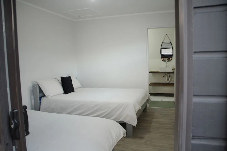 Hugo & Carter's Backpackers & Motel