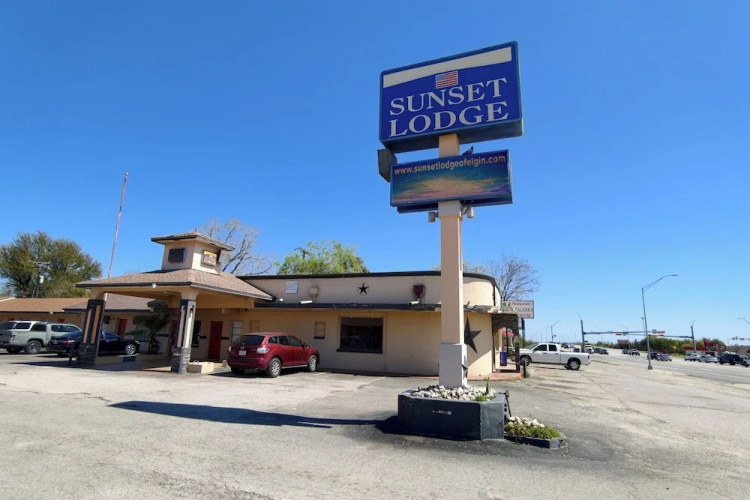 Sunset Lodge Elgin Near U.s. 290 By Hotel O - Elgin, TX
