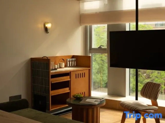 Standard room with river view