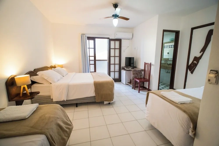 1 Bedroom Standard Quadruple room with balcony