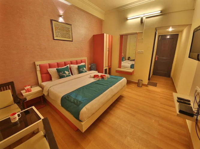 OYO 2046 President Hotel