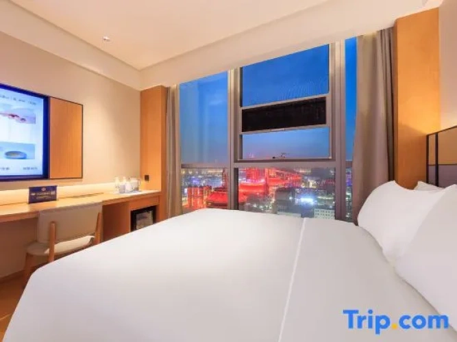Standard Double room with view