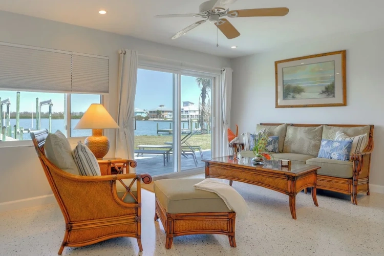 3 Bedrooms Cottage