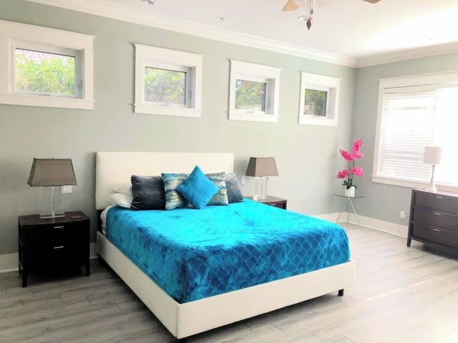 5 Bedrooms Cottage