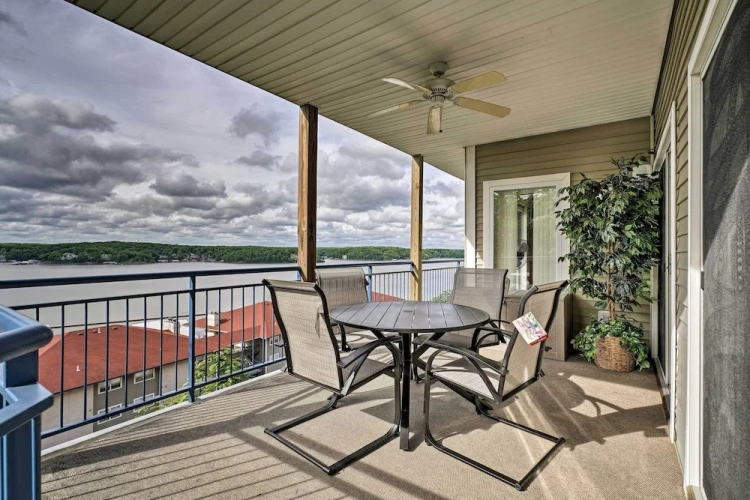 3 Bedrooms Apartment with balcony