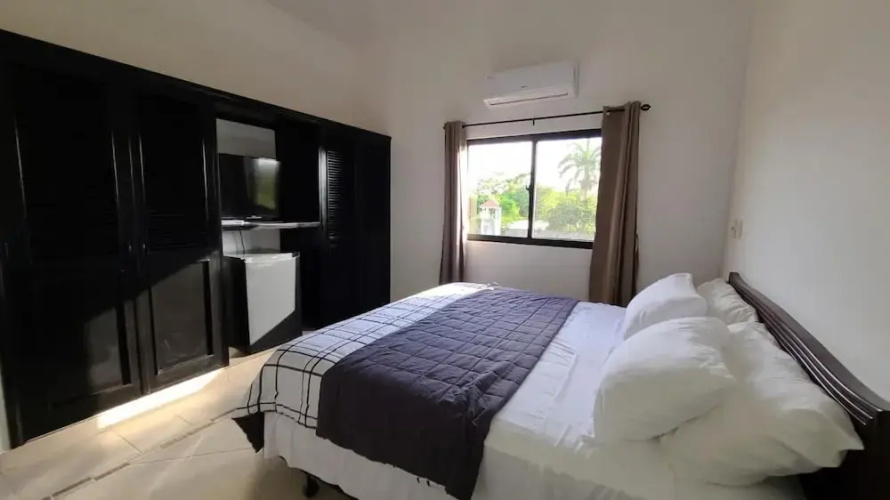 Spacious Private 7 Bedroom - Bachelor s Welcome