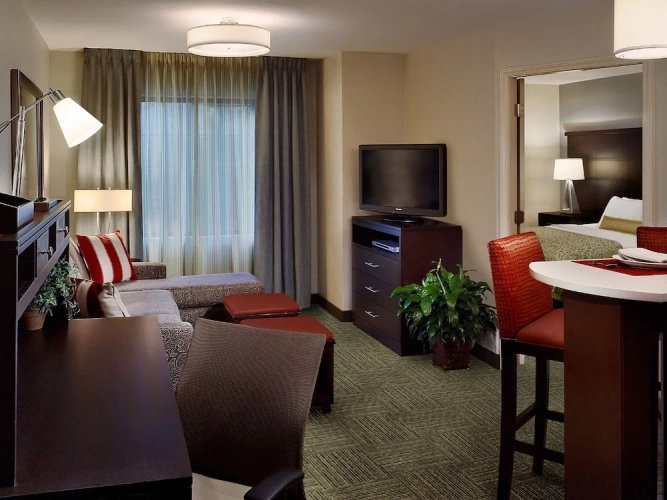 1 Bedroom Suite