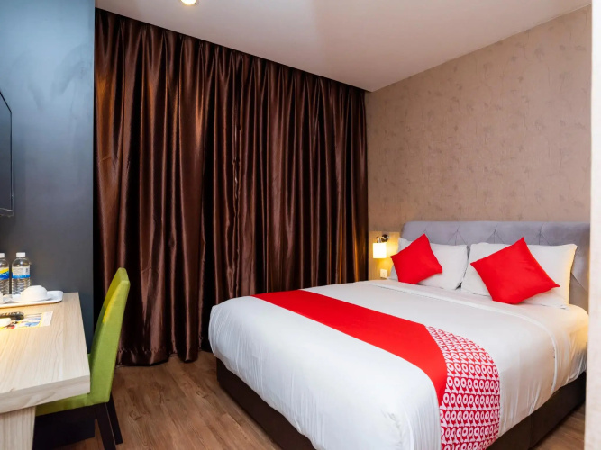 HOTEL 101 Ulu Tiram