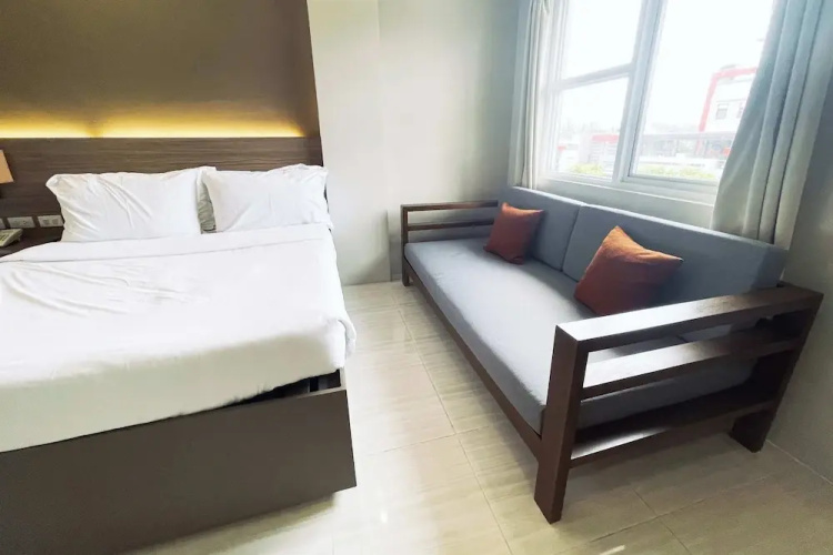 Daraga Tourist Inn
