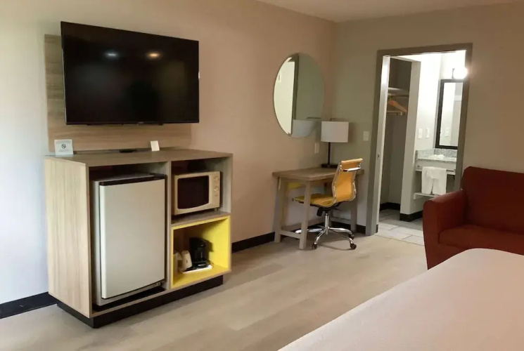 Days Inn Kingdom City