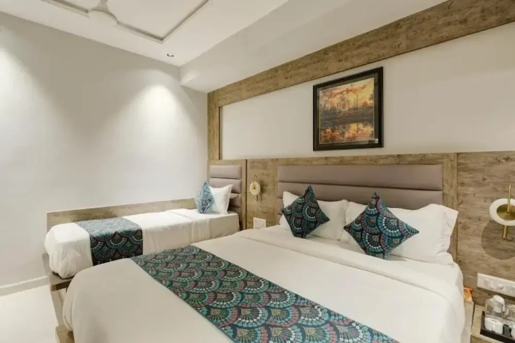 Luxury Triple room