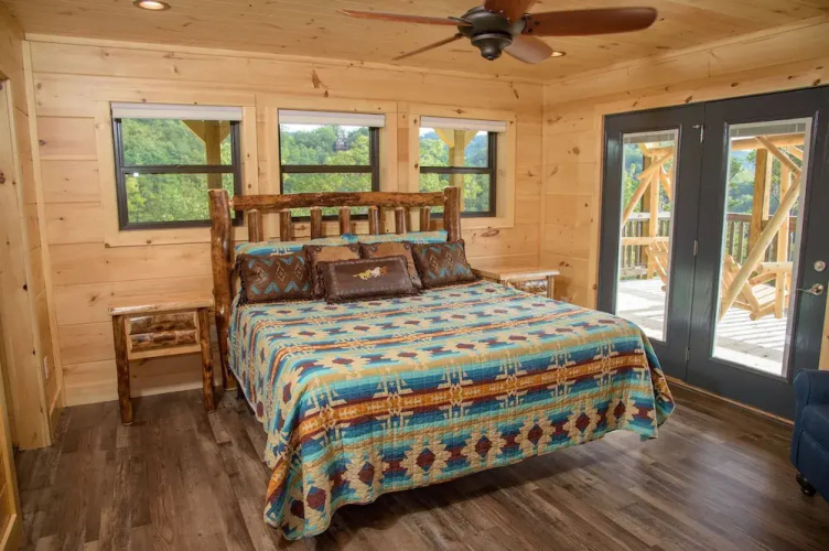 Mission Accomplished - 4 Br Cabin