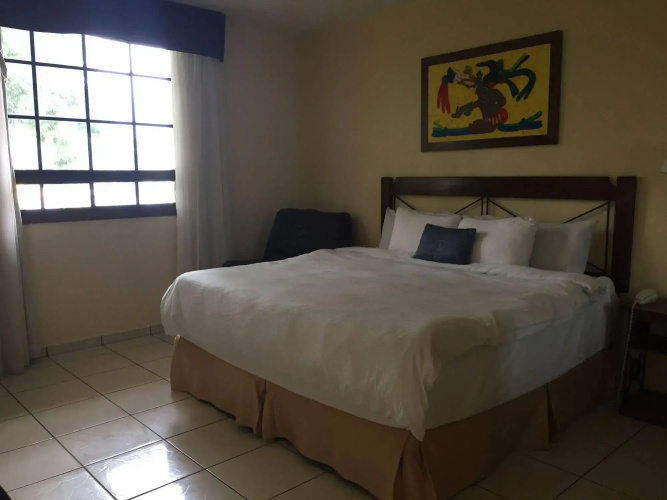 Hotel Maya Colonial