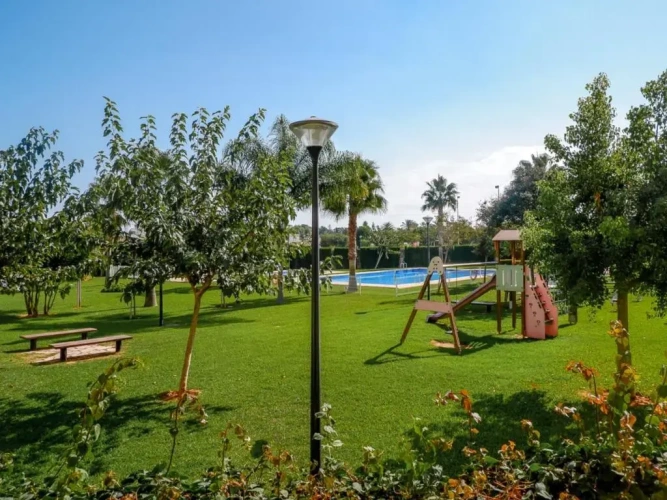3 Bedrooms Apartment
