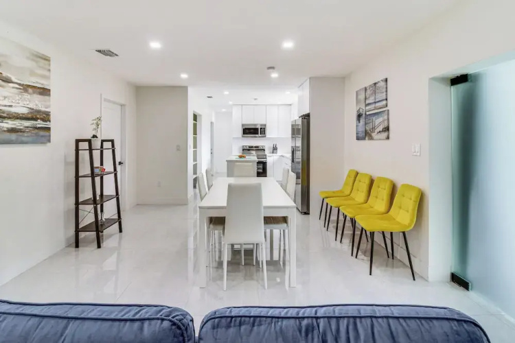 5 Mi to Beach: Group Getaway w/ Yard in Miami
