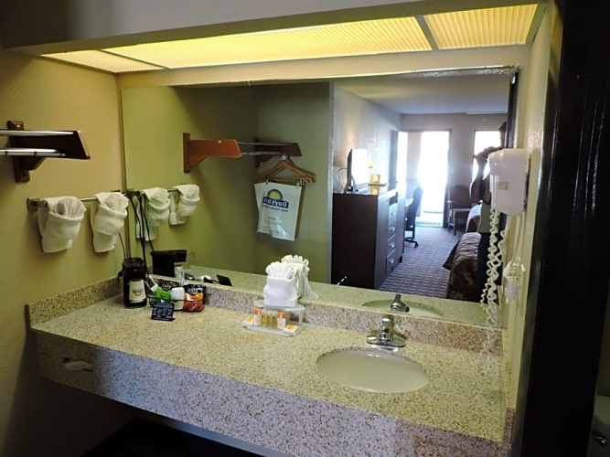 Deluxe Double Suite