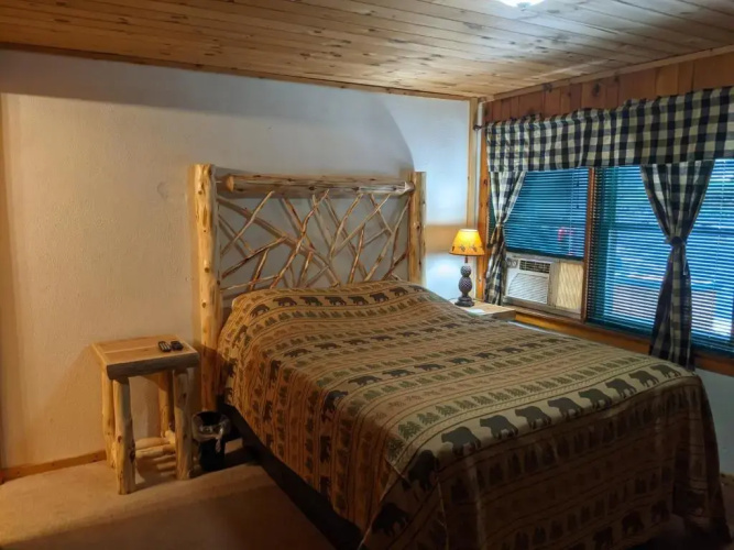 Adirondack Diamont Point Lodge