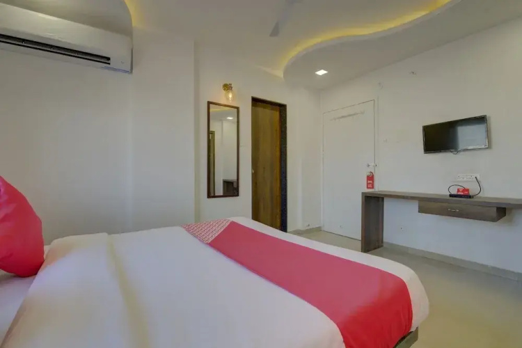 Rk's Regency By OYO Rooms