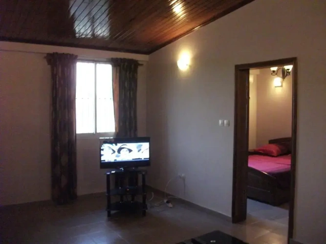 2 Bedrooms Cottage
