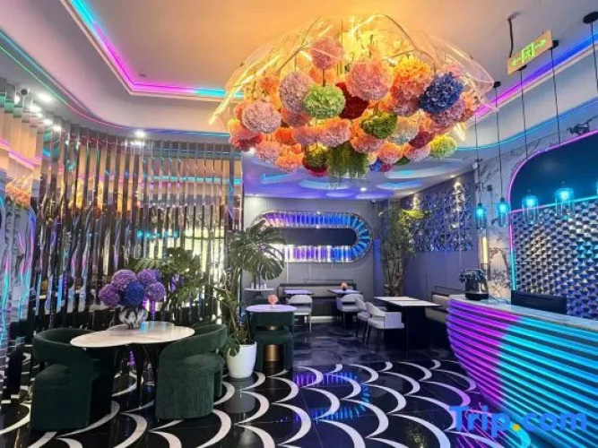 Beijing W+ Luxury Select Hotel (Beijing Universal Resort Liyuan Subway Station Branch) - Peking