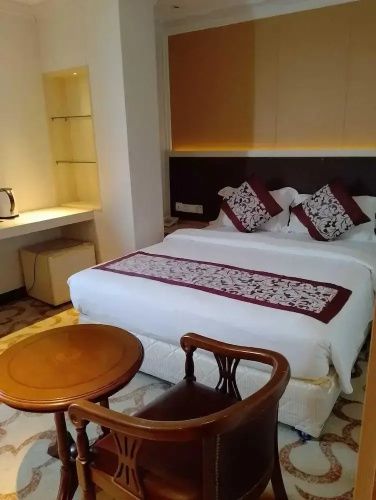 A1 Royal hotel Riverside