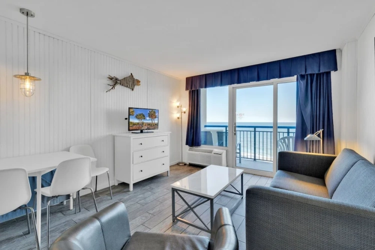 1 Bedroom Standard Double room with balcony and beachfront