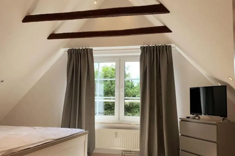 2 Bedrooms Cottage