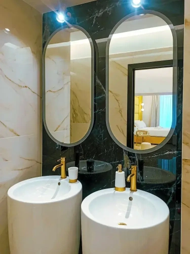 Luxury Quadruple room with city view
