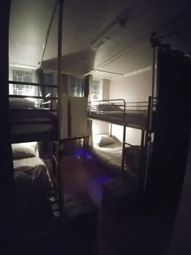 SlowBeat - Hostel