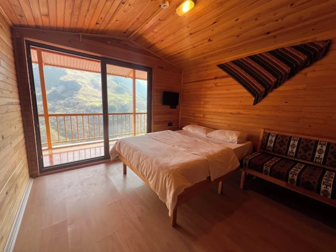 Deluxe room with balcony and with mountain view